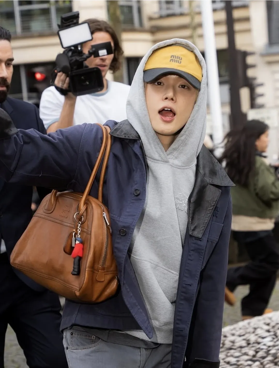 커뮤니티에서 화제된 인기 아이돌 콘텐츠