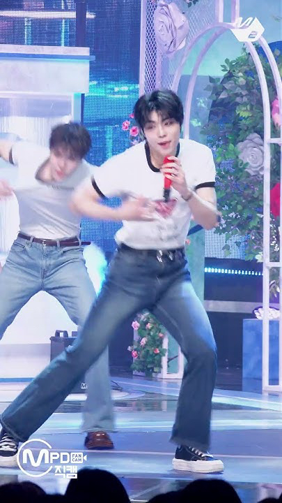 A heartfelt wallpaper shared by Park Gunwook (ZEROBASEONE)'s fans