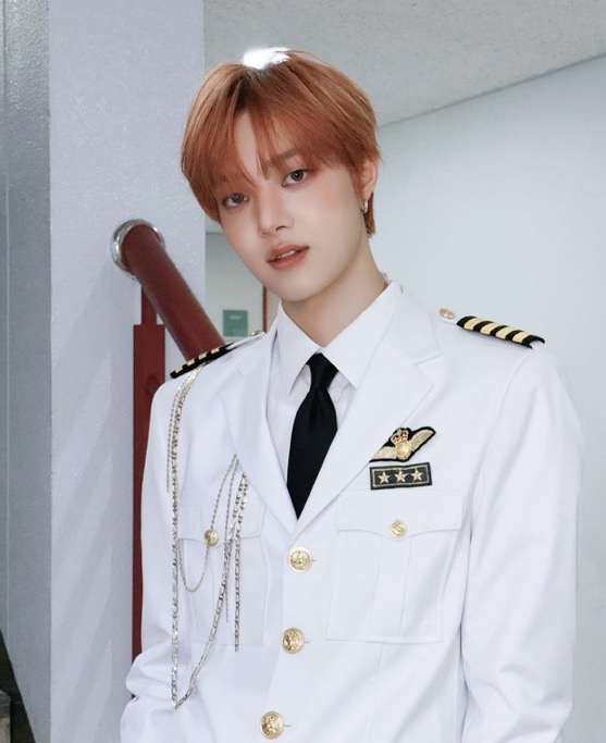 Potret di balik layar EJ (&TEAM)