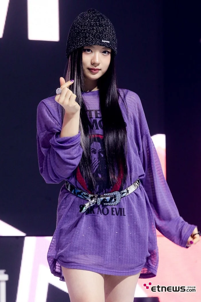 Behind-the-scenes cut of HAUM (KiiiKiii)