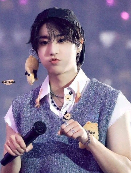 Behind-the-scenes cut of HAN (Stray Kids)