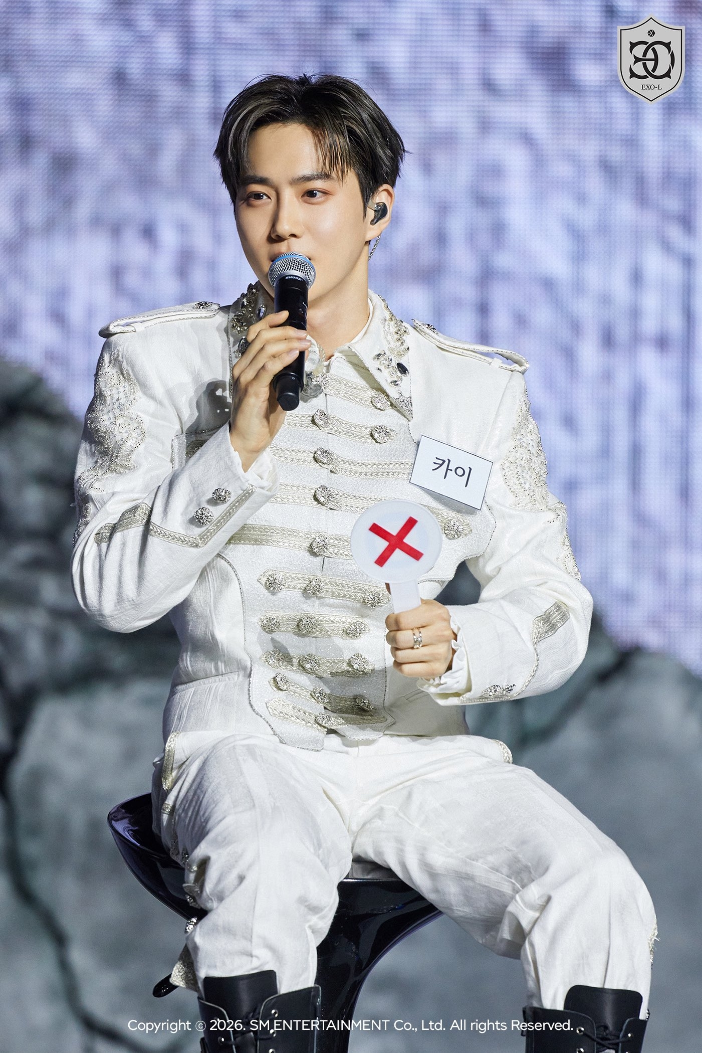 Behind-the-scenes cut of Suho (EXO)