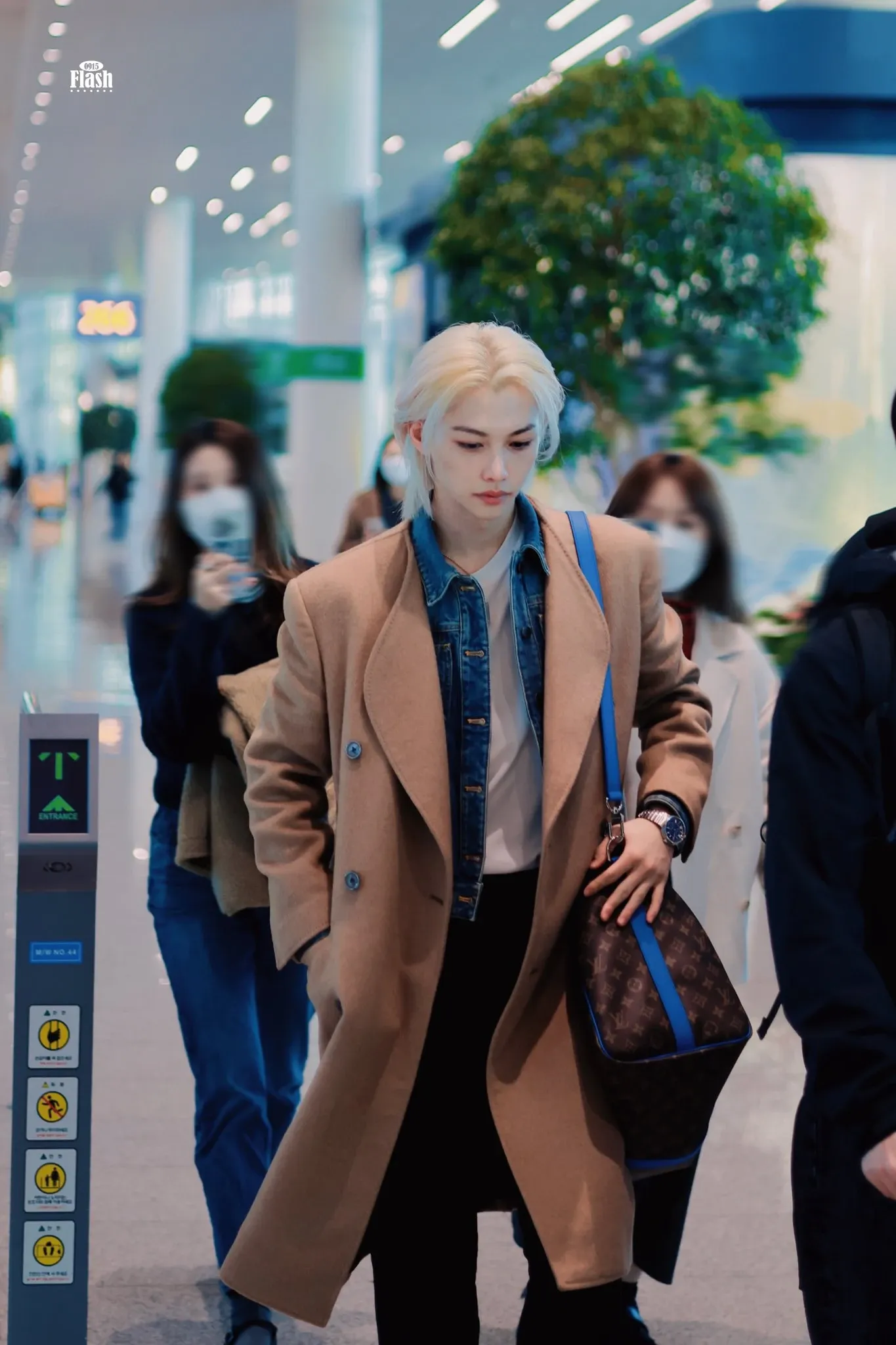 Latest photo of Felix (Stray Kids)