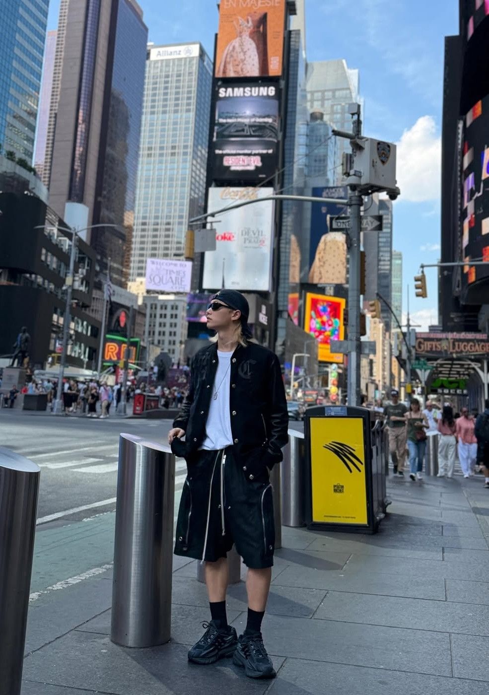 A moment captured by Felix (Stray Kids)'s fan