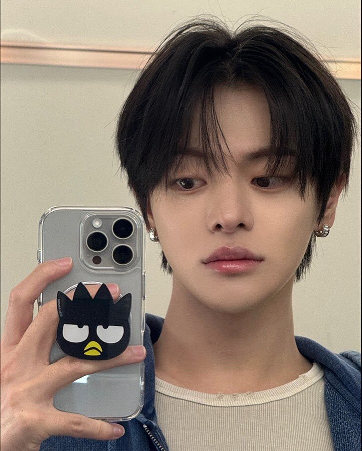 Behind-the-scenes cut of Lee Leo (ALPHA DRIVE ONE)