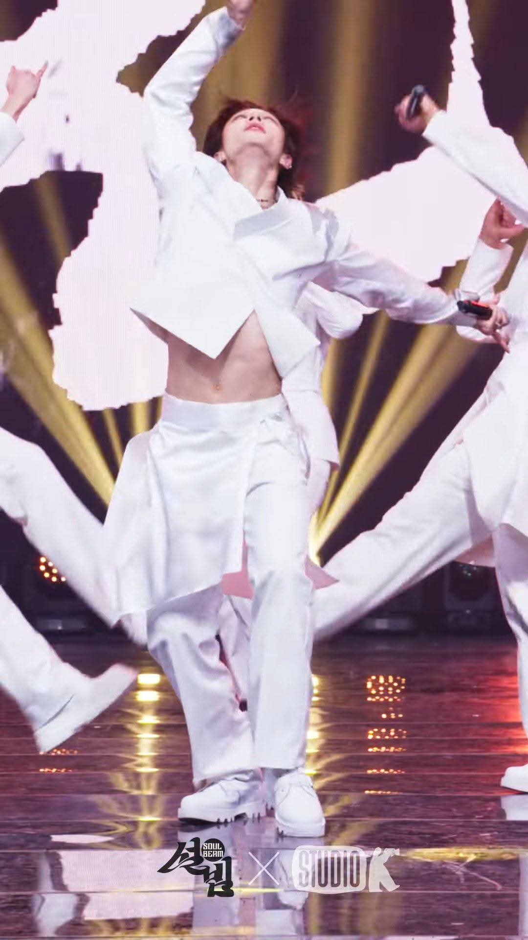 The most beloved wallpaper among Hyunjin (Stray Kids)'s fans