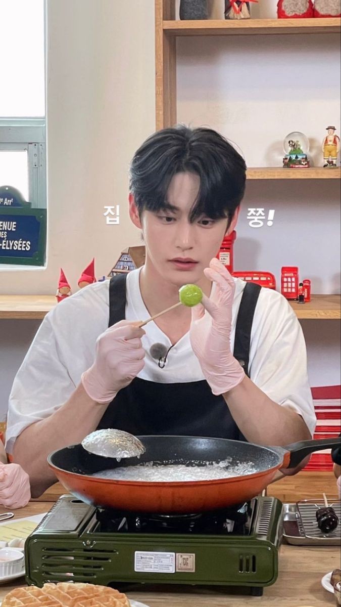 A moment captured by Kim Jiwoong (ZEROBASEONE)'s fan