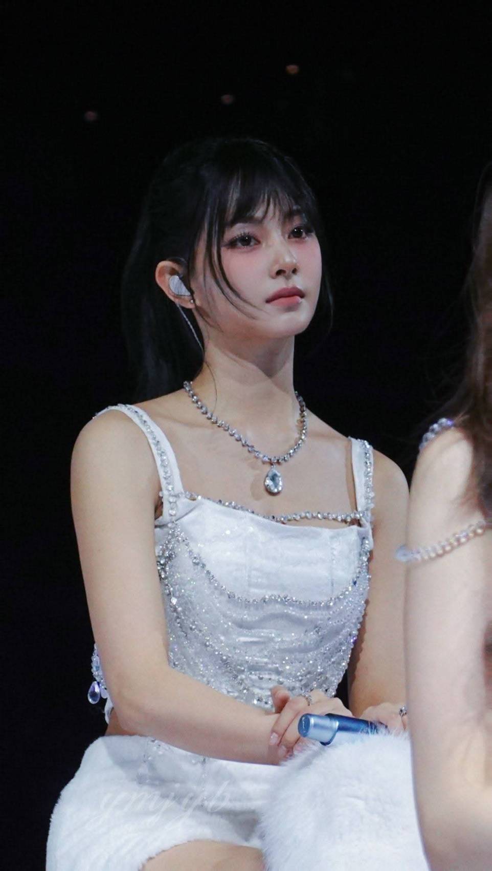 Momen yang diabadikan oleh penggemar Tzuyu (TWICE)
