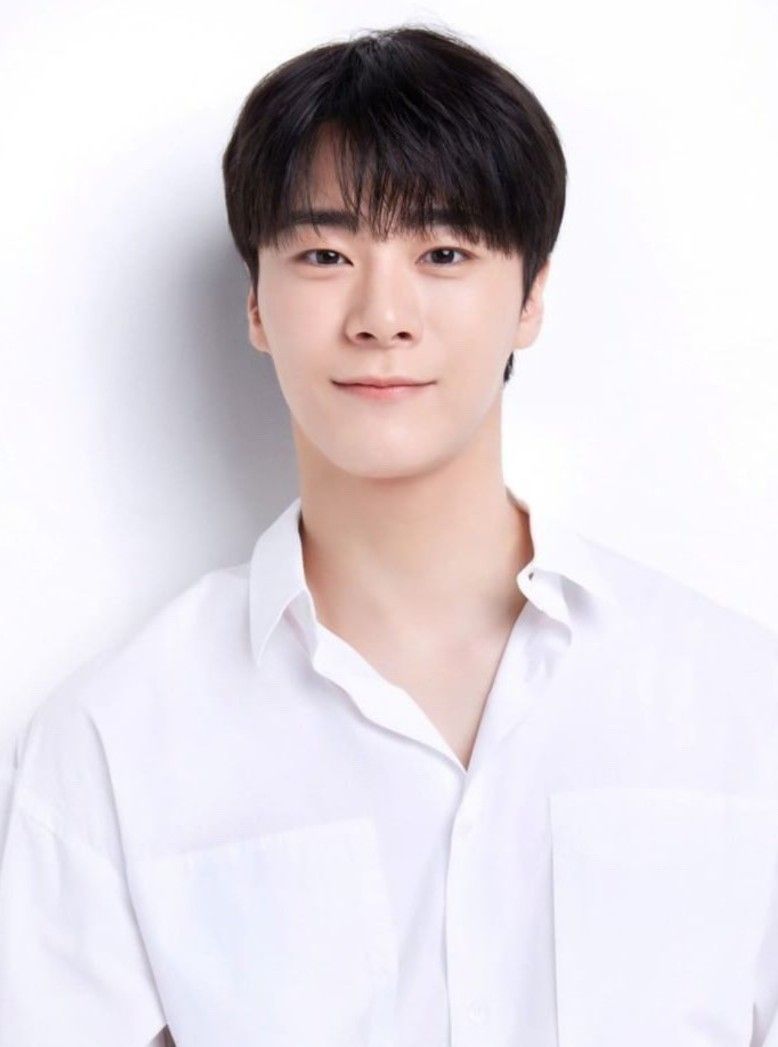 Recent activity shot of Moonbin (ASTRO)