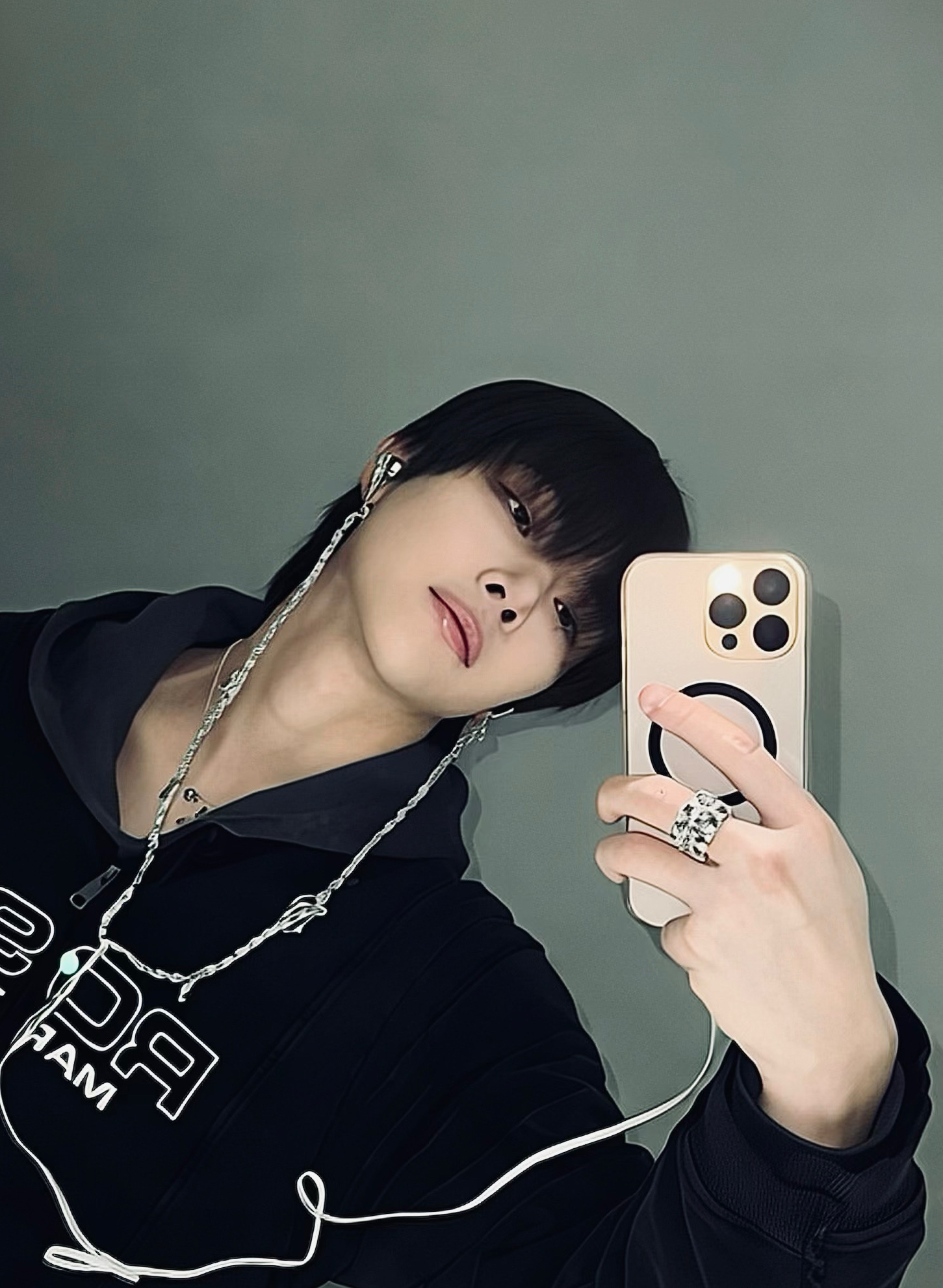 Behind-the-scenes cut of Nicholas (&TEAM)