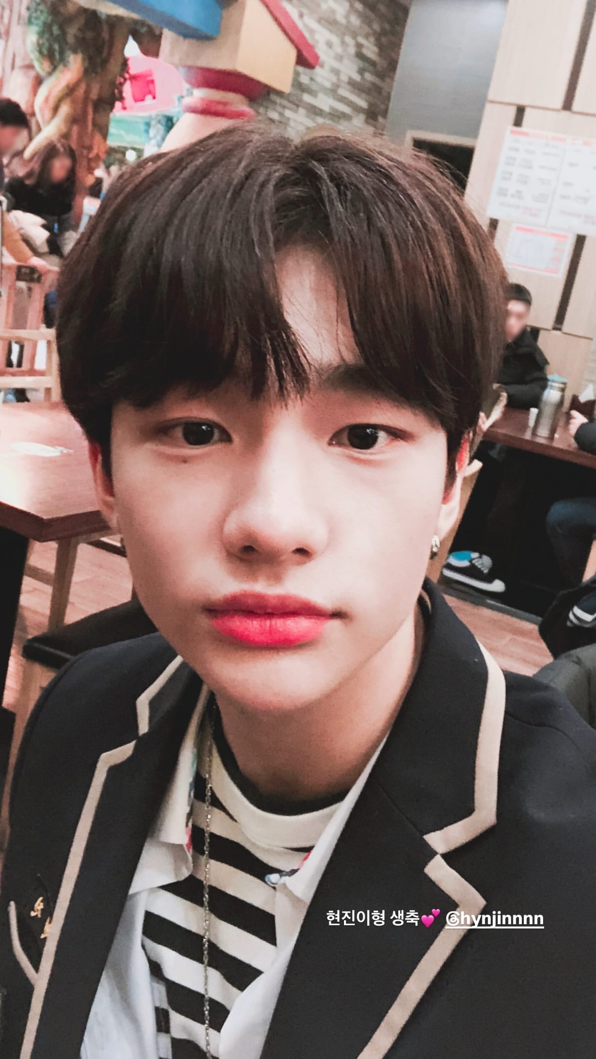 Konten idola populer yang trending di komunitas