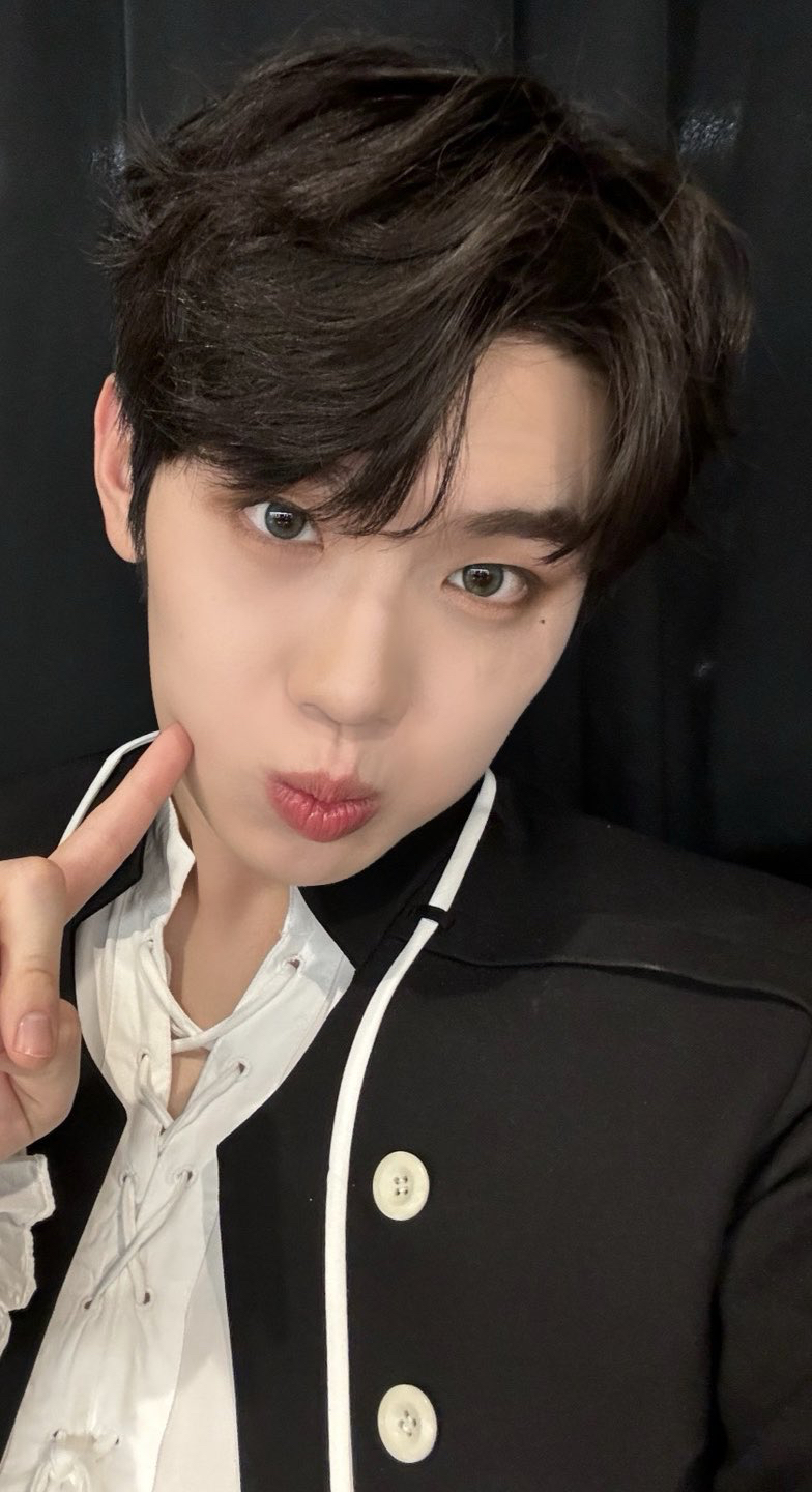 金泰來 (ZEROBASEONE)的最新活動照片