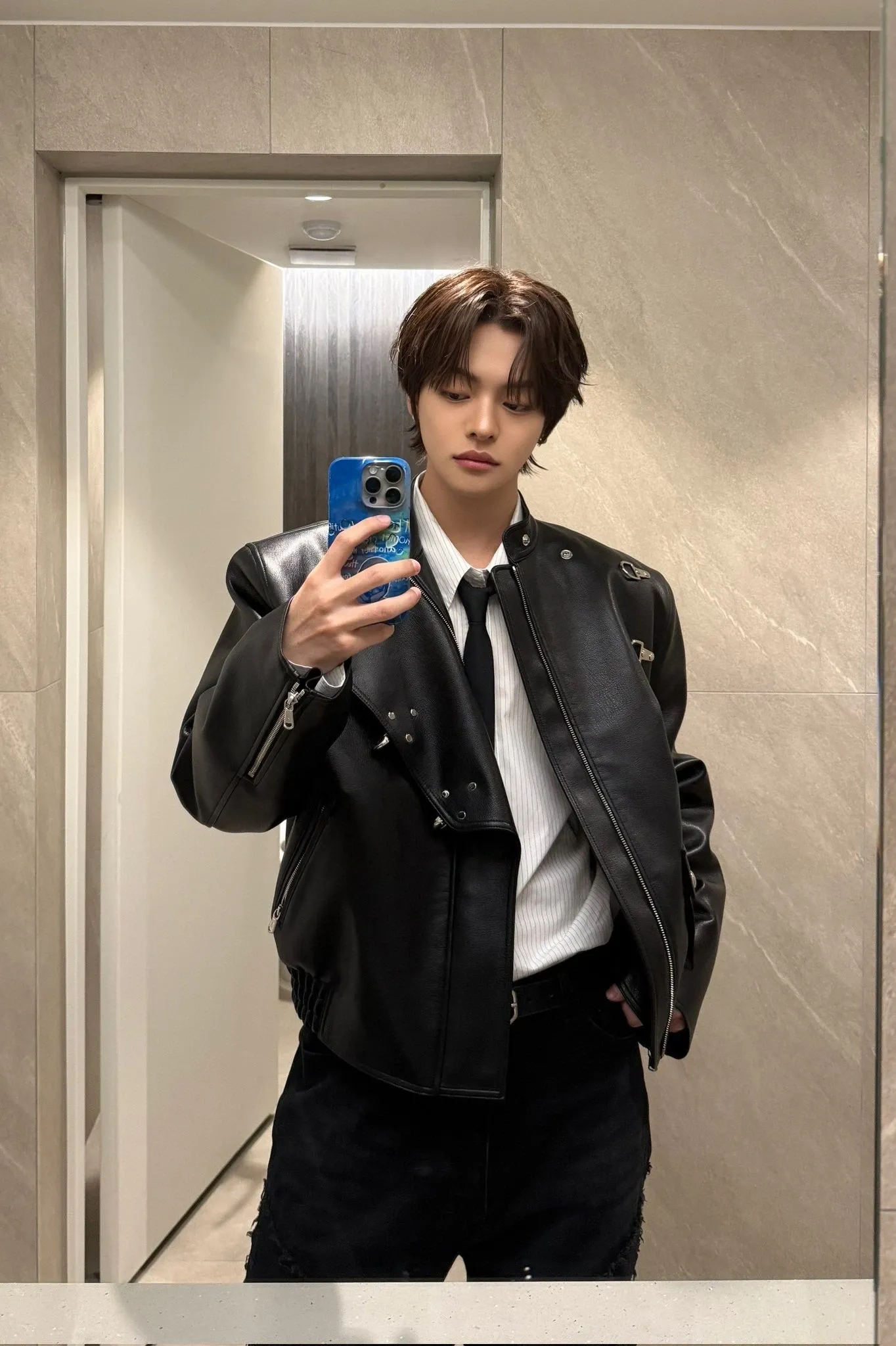 A moment captured by Lee Leo (ALPHA DRIVE ONE)'s fan