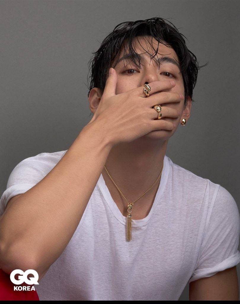 Momen yang diabadikan oleh penggemar V (BTS)