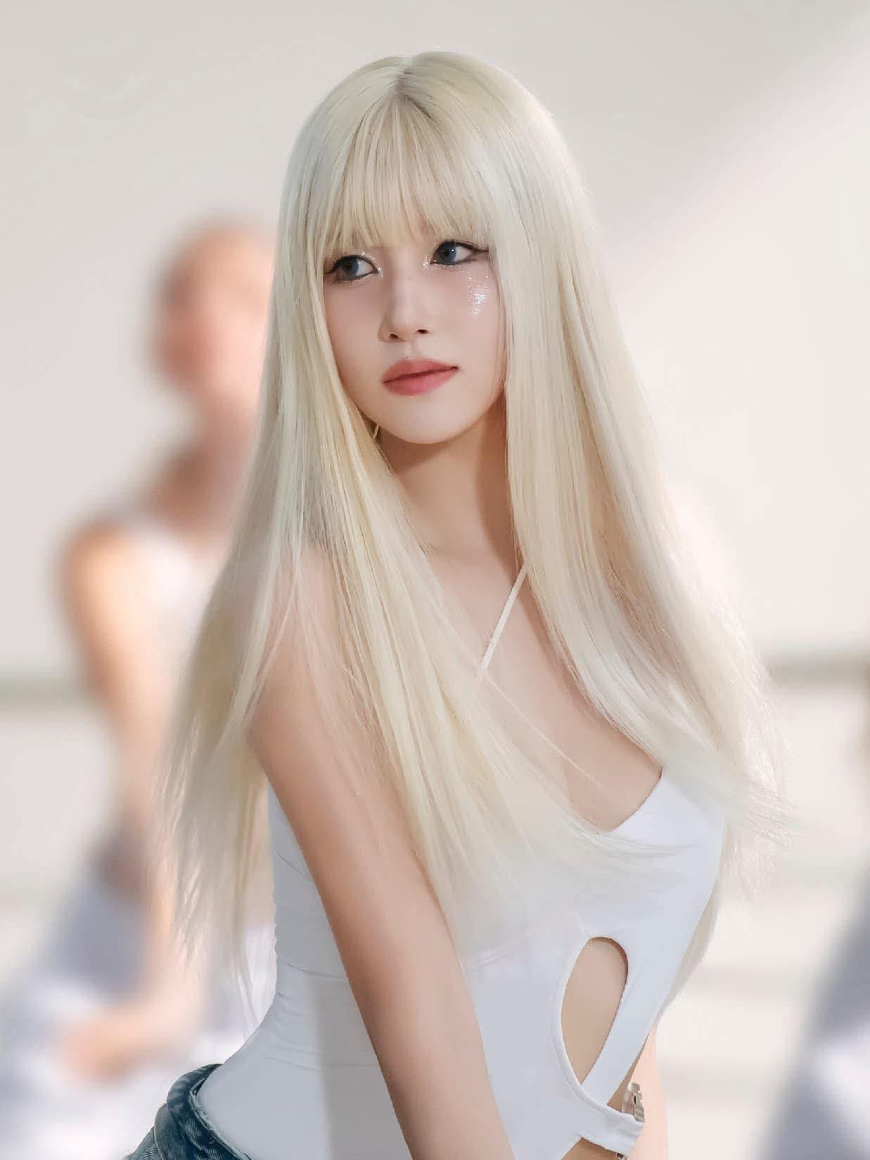 Foto aktivitas terbaru TWICE