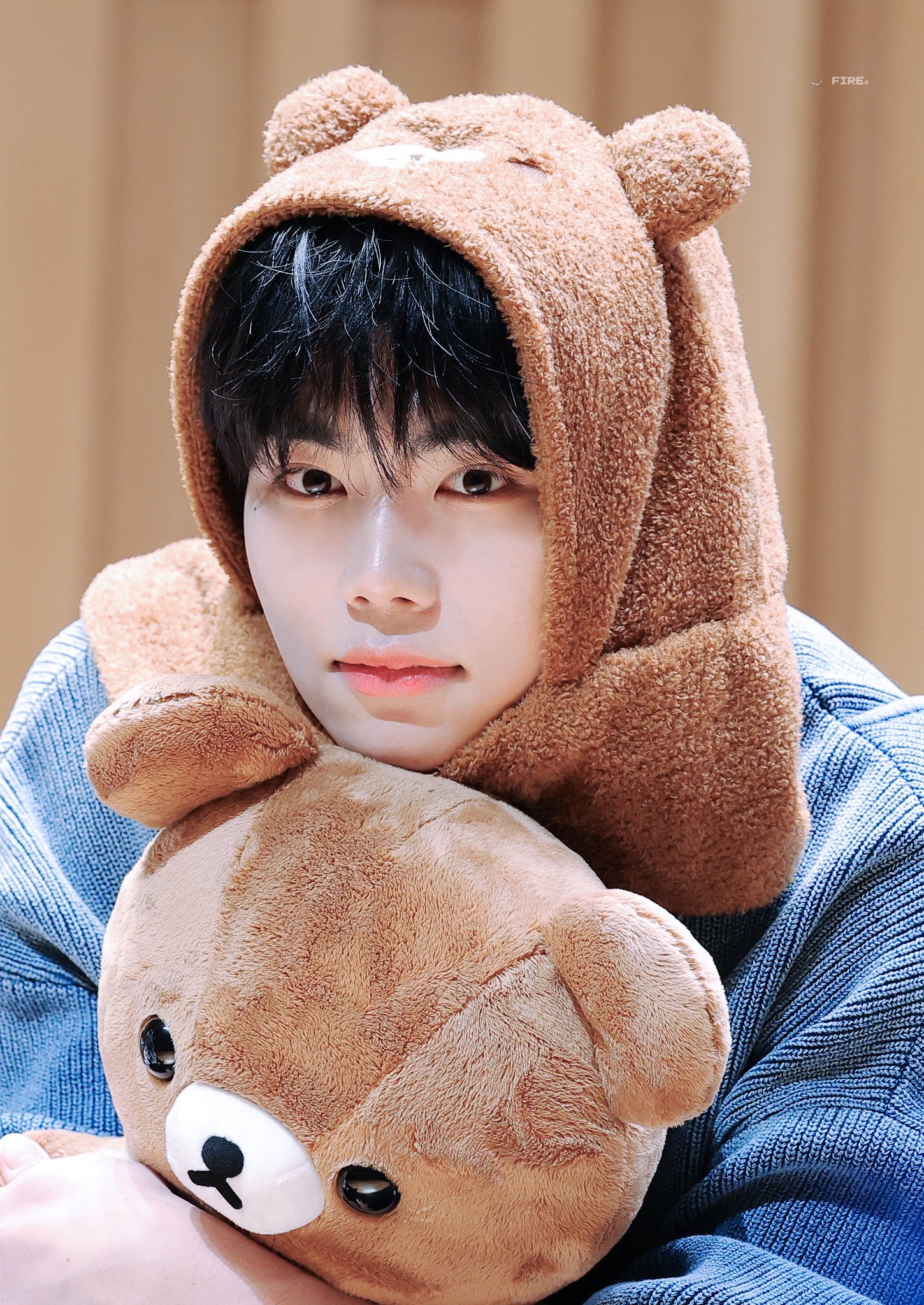 A moment captured by Park Gunwook (ZEROBASEONE)'s fan