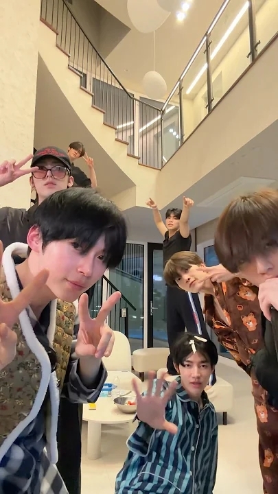 Recent activity shot of Kim Gyuvin (ZEROBASEONE)