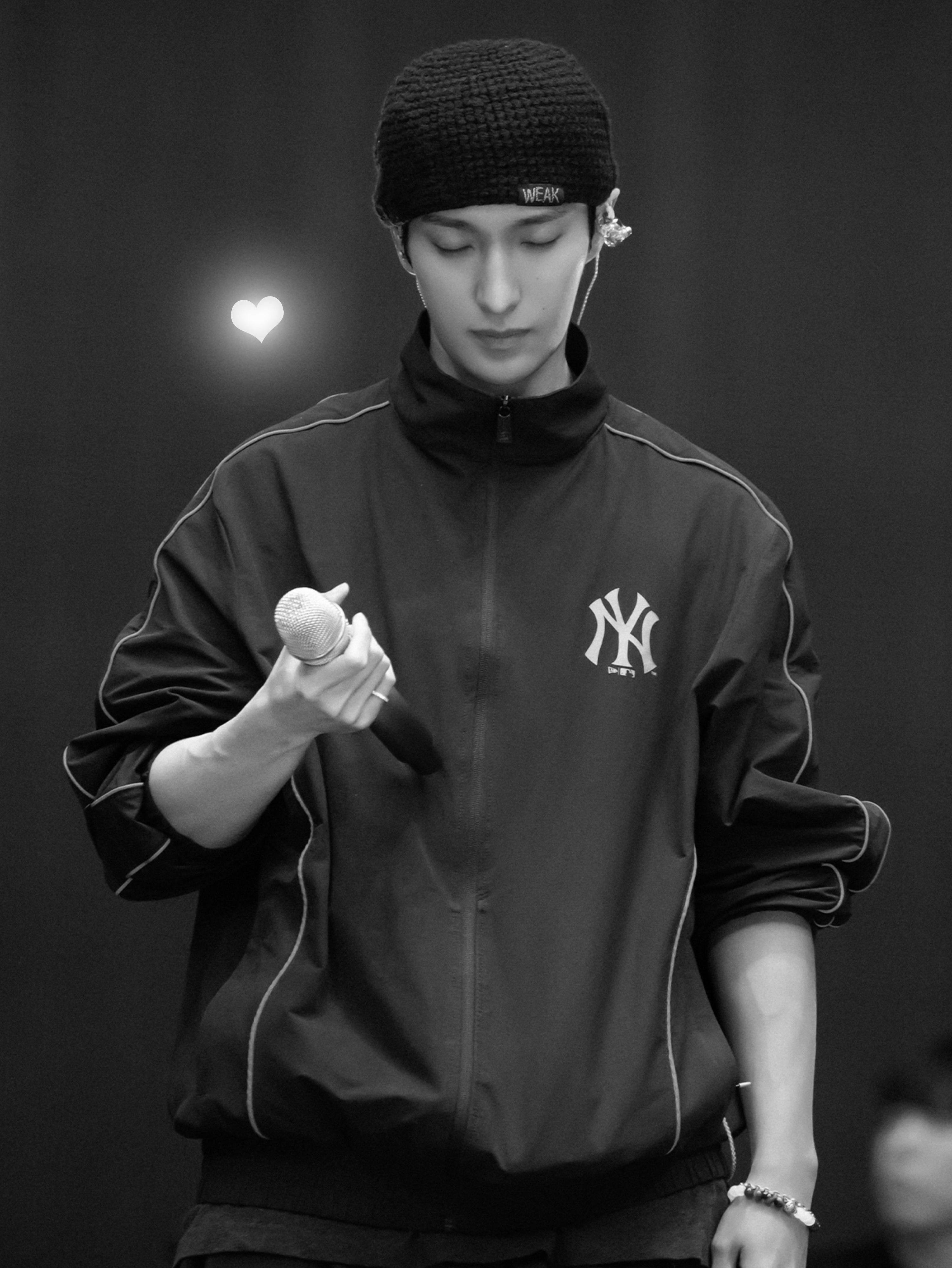 Behind-the-scenes cut of DK (SEVENTEEN)