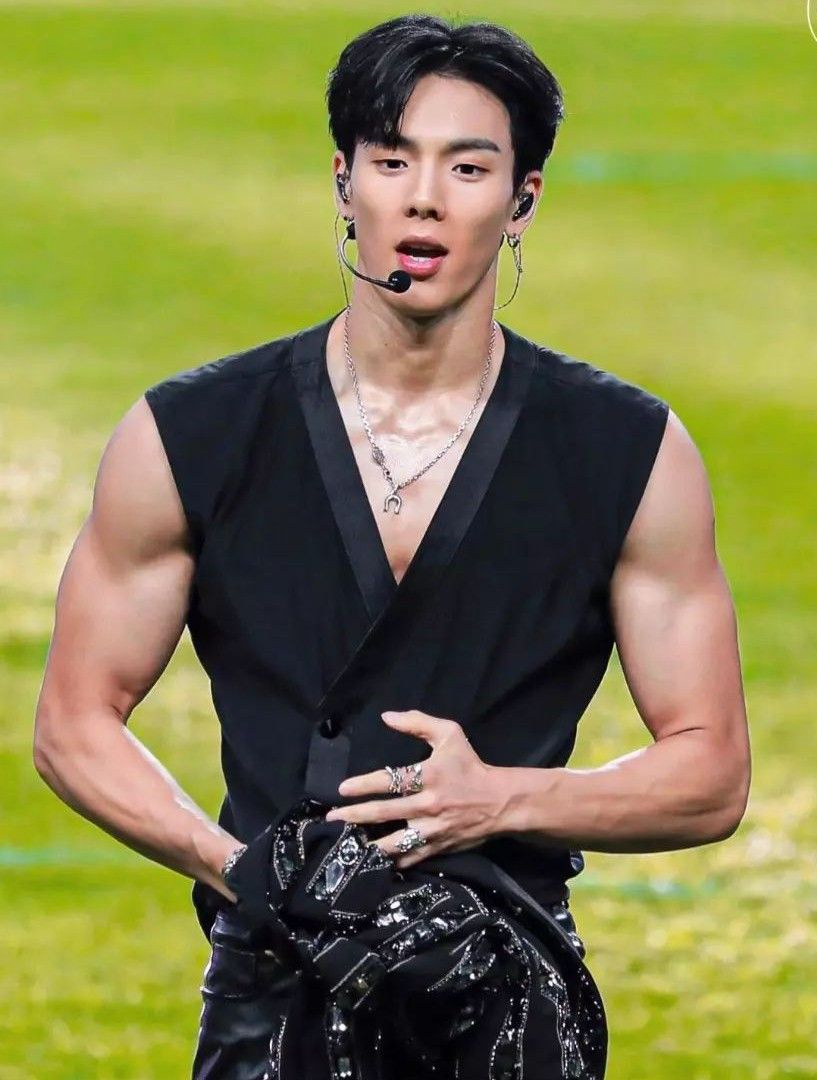 K-pop star post gaining attention now