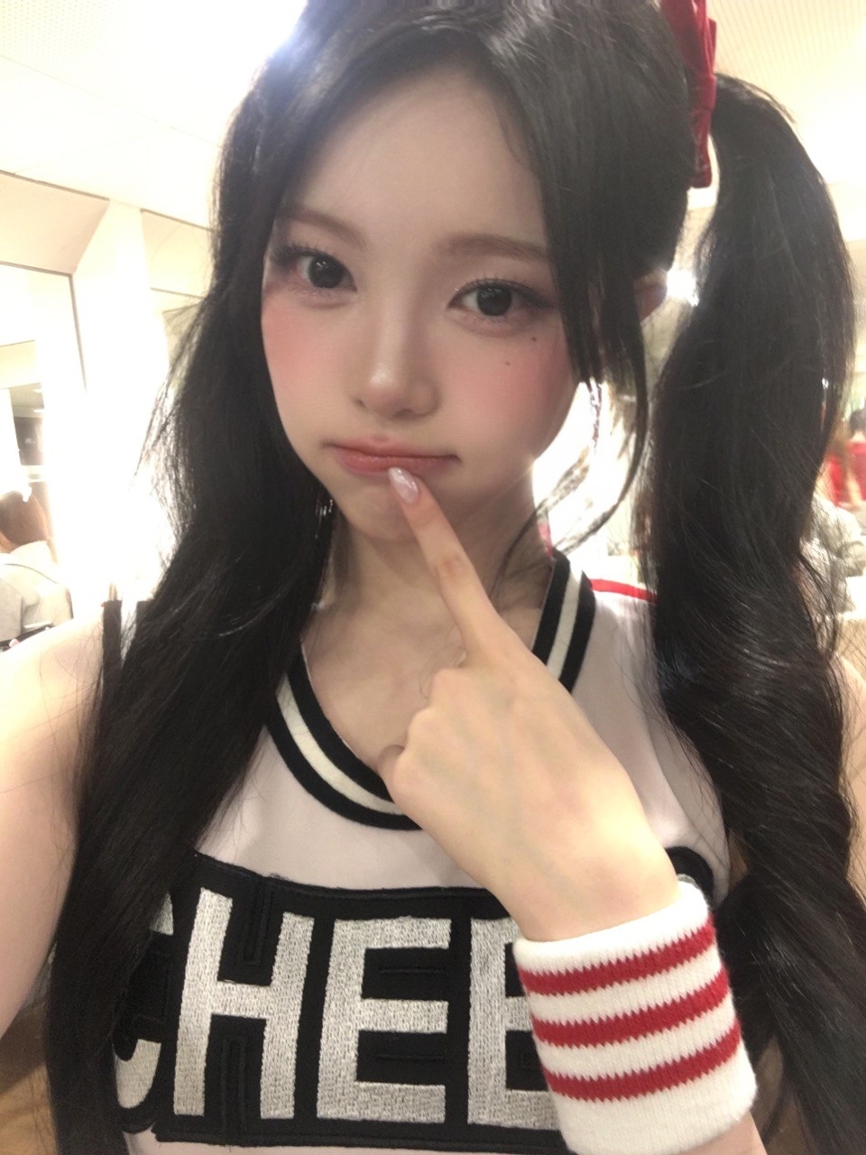 A moment captured by Ian (Hearts2Hearts)'s fan