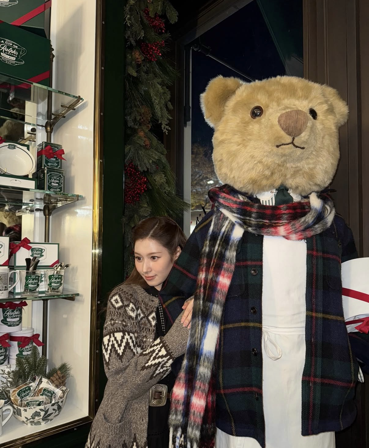 A moment captured by Sana (TWICE)'s fan