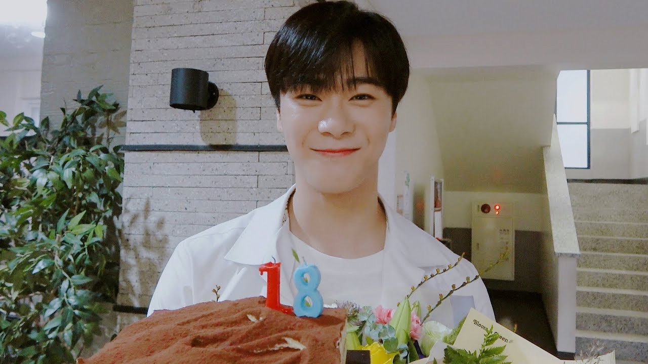 Recent activity shot of Moonbin (ASTRO)