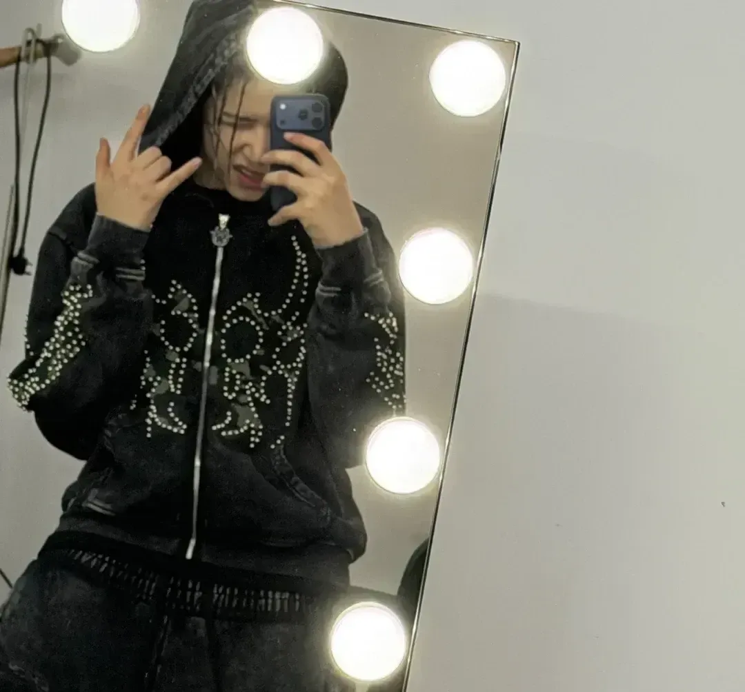 A moment captured by Louis (LNGSHOT)'s fan