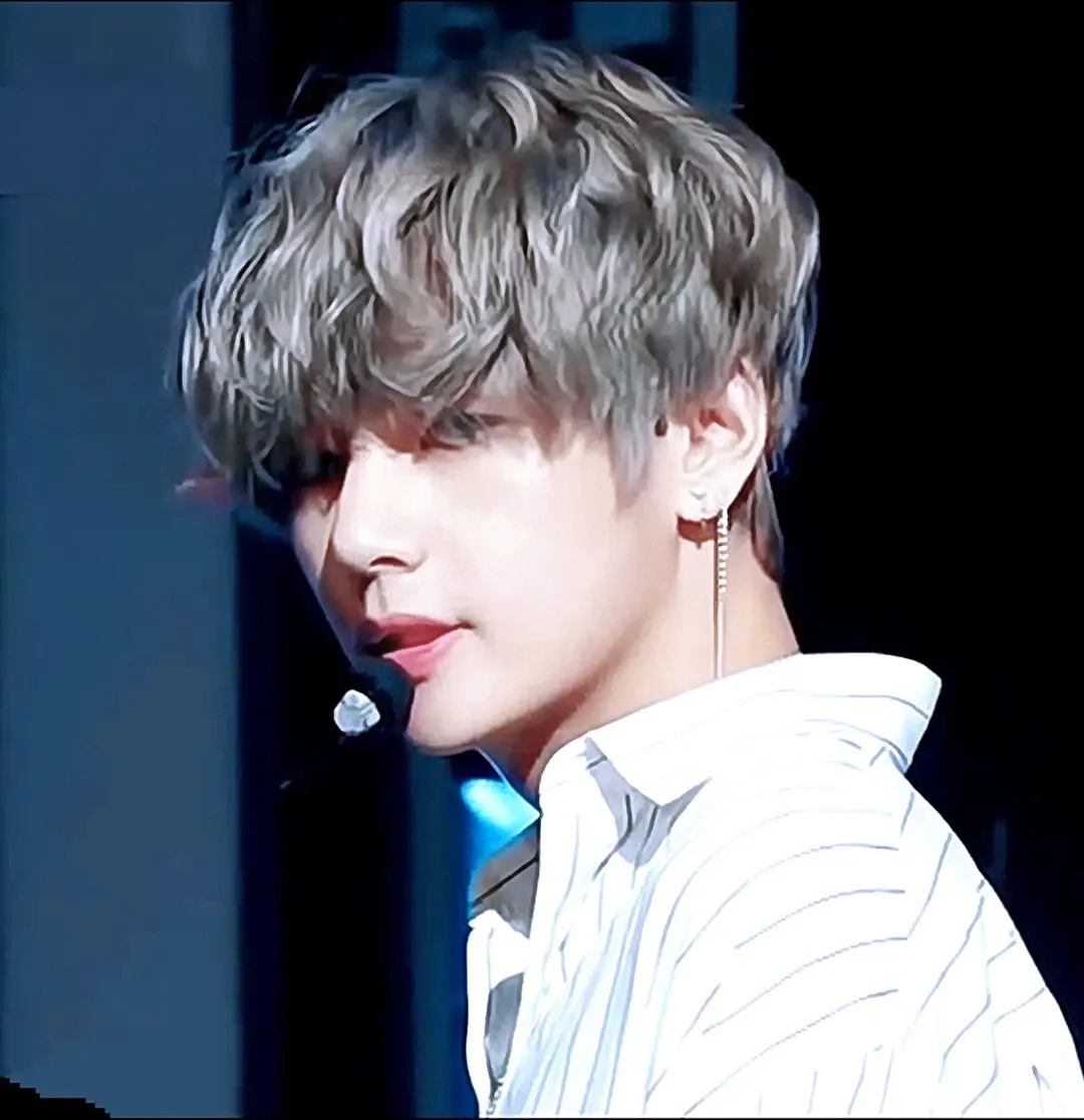 Recent activity shot of V (BTS)