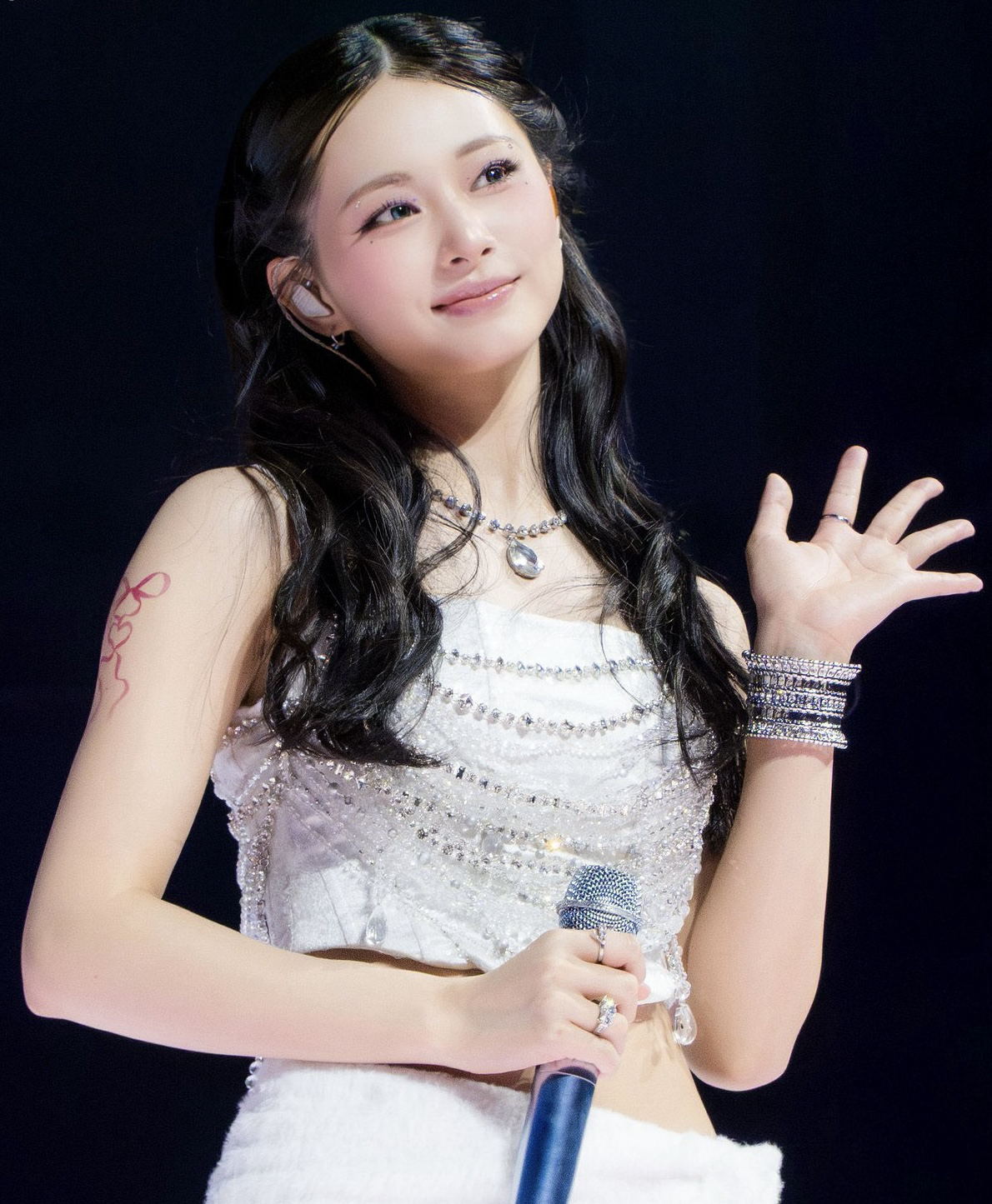 Foto aktivitas terbaru Tzuyu (TWICE)