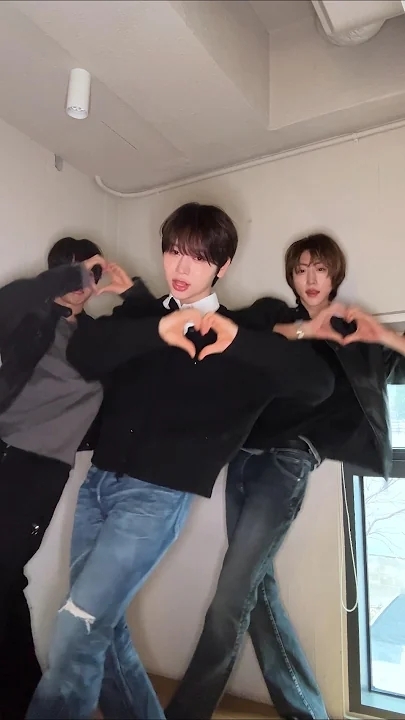 Fan-made special wallpaper for IDID