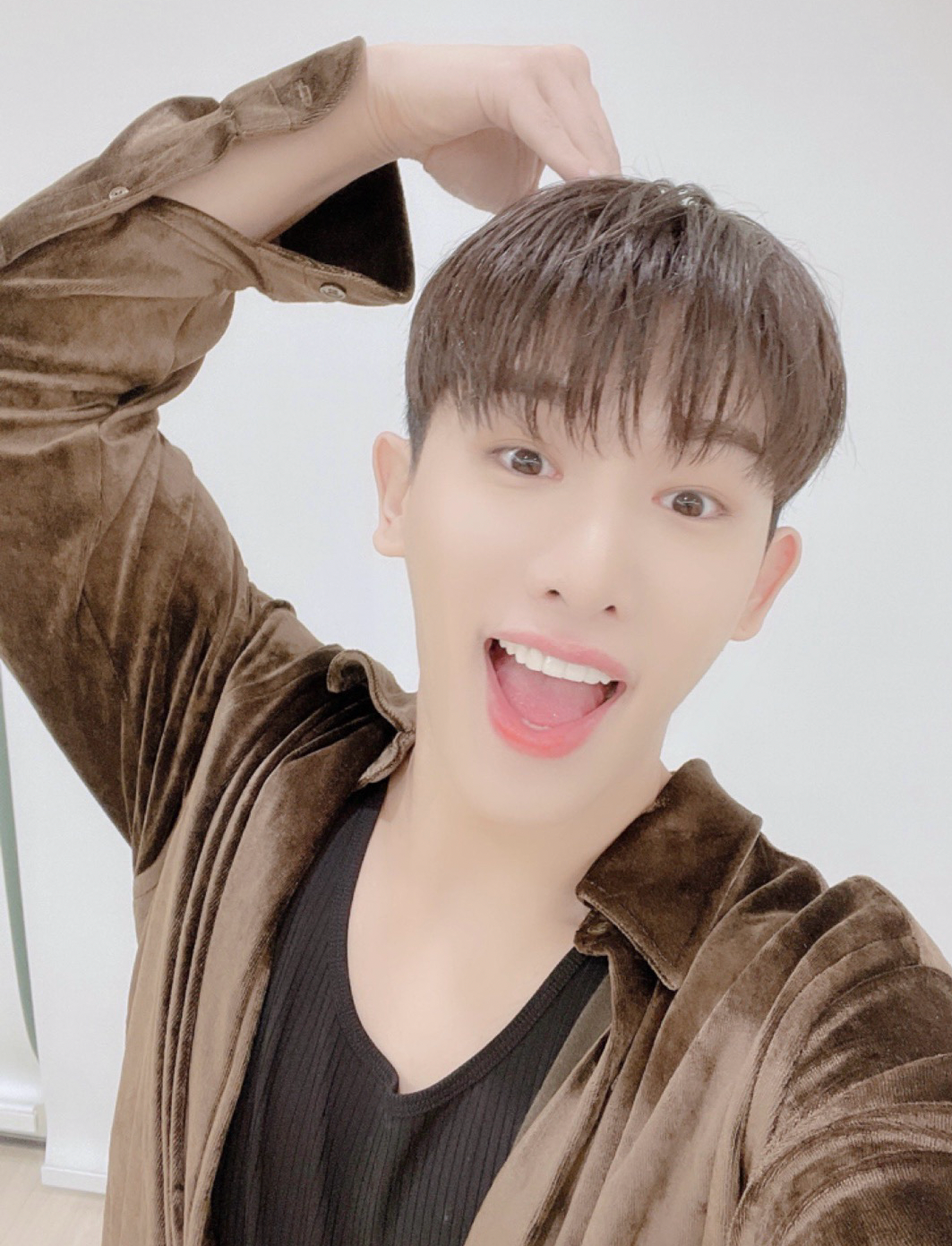 Momen yang diabadikan oleh penggemar Wonho