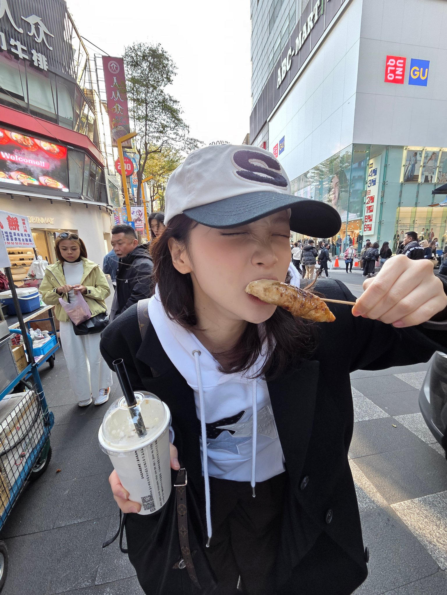 Behind-the-scenes cut of Kim Chaewon (LE SSERAFIM)