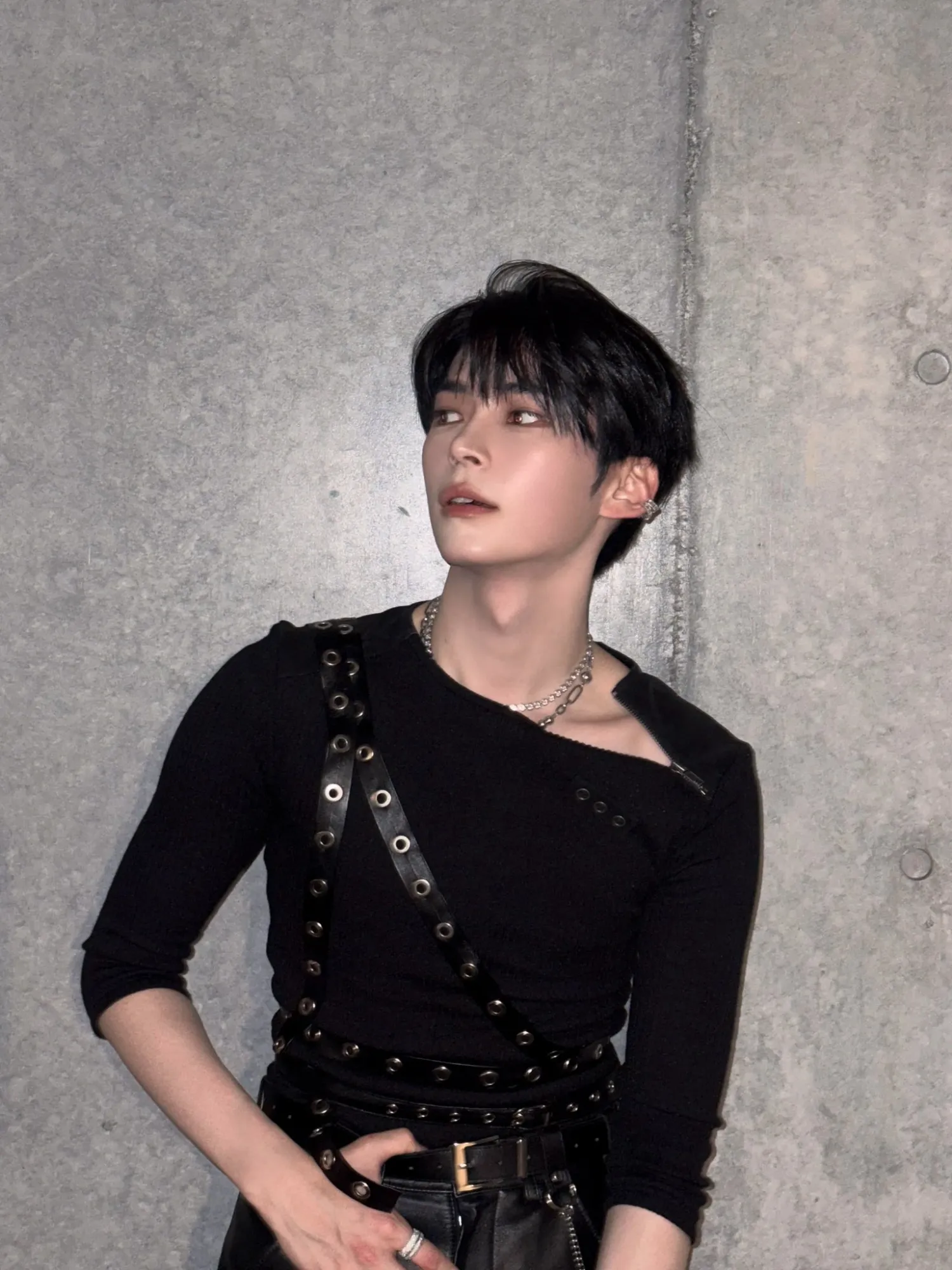 Latest photo of Sung Hanbin (ZEROBASEONE)