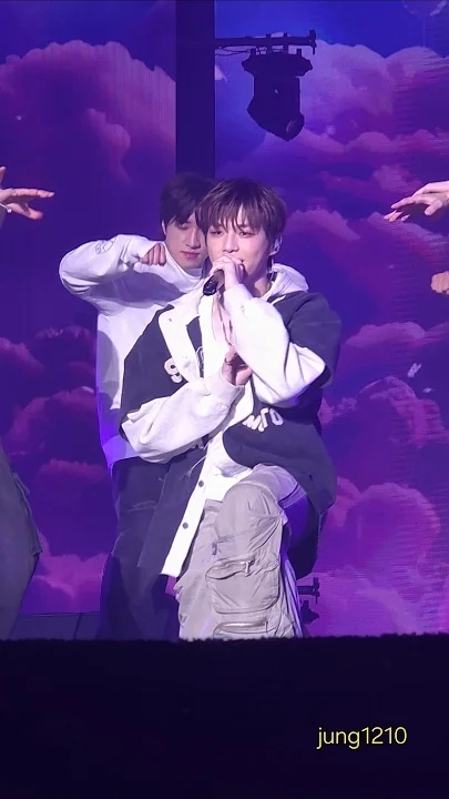 Foto aktivitas terbaru Kang Daniel