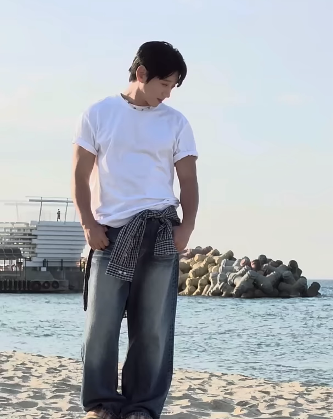 A moment captured by Hwang Chiyeol's fan