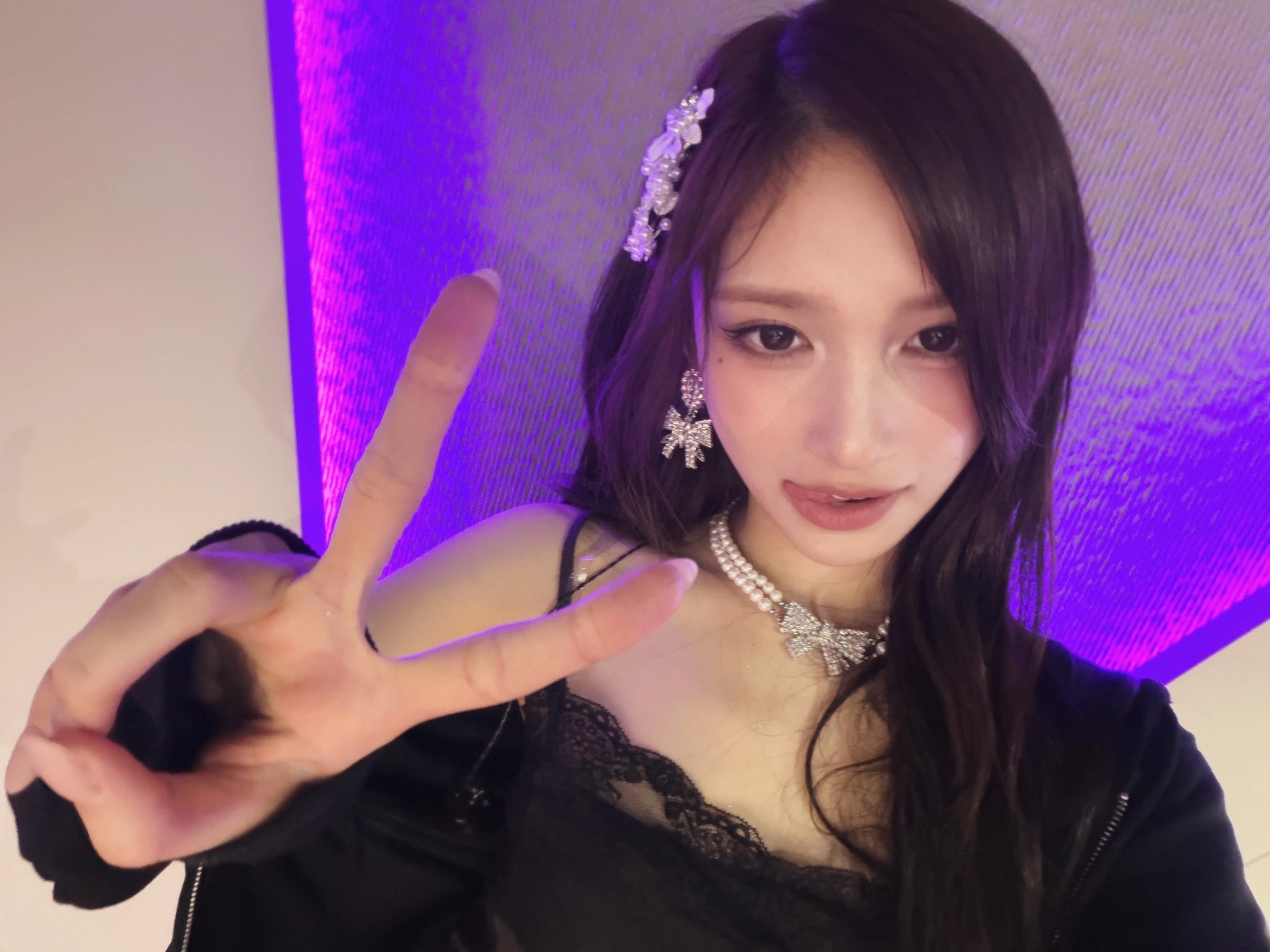 Recent activity shot of Leeseo (IVE)