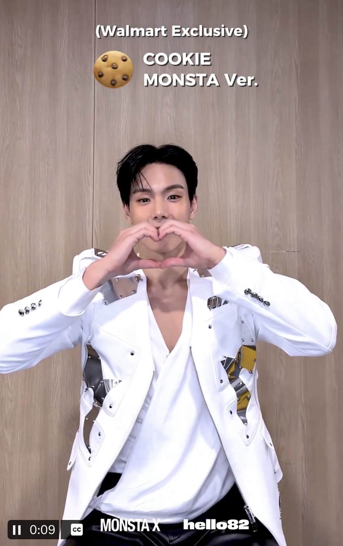 A moment captured by Shownu (MONSTA X)'s fan