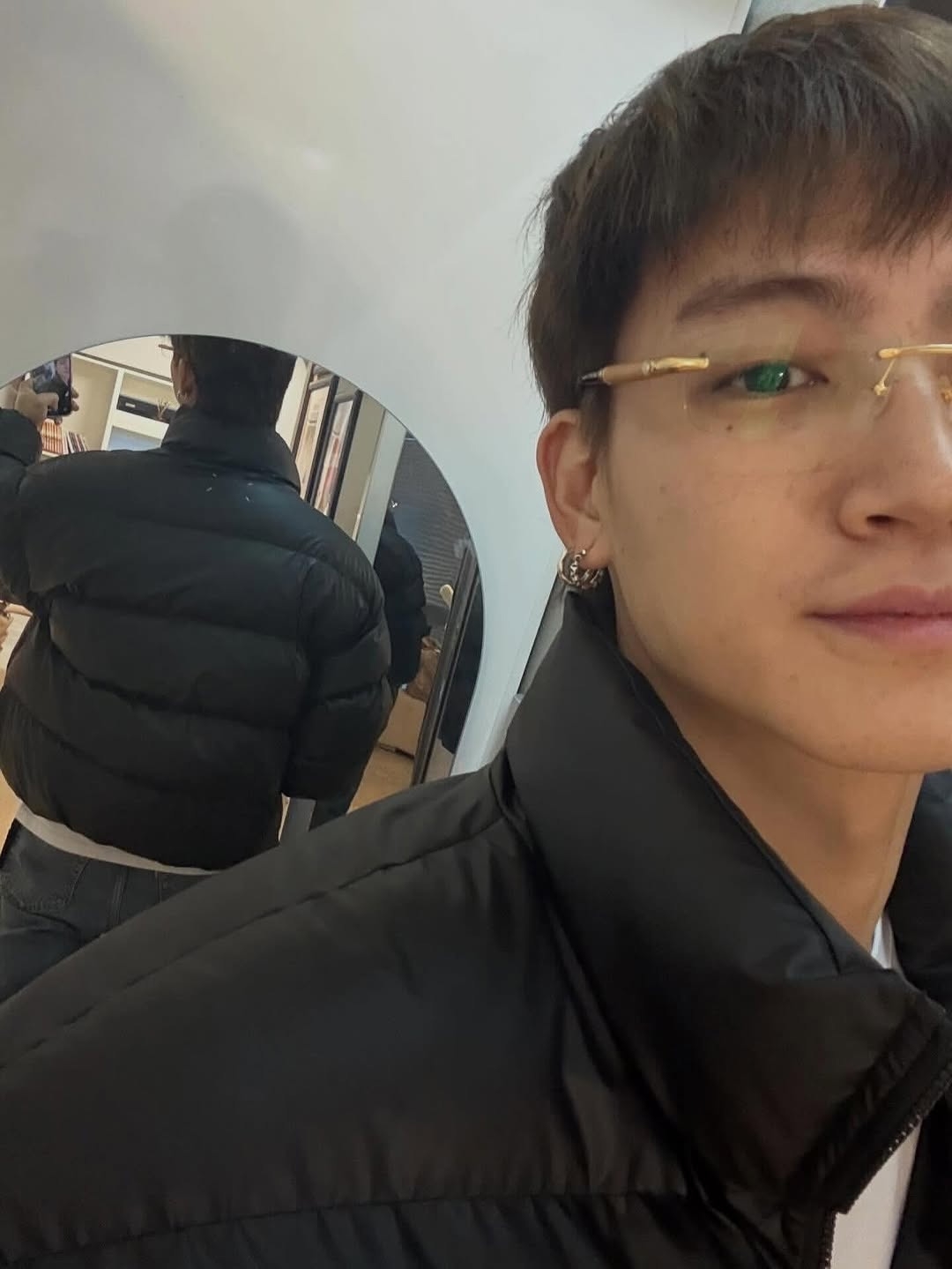 Recent activity shot of JAY B (GOT7)