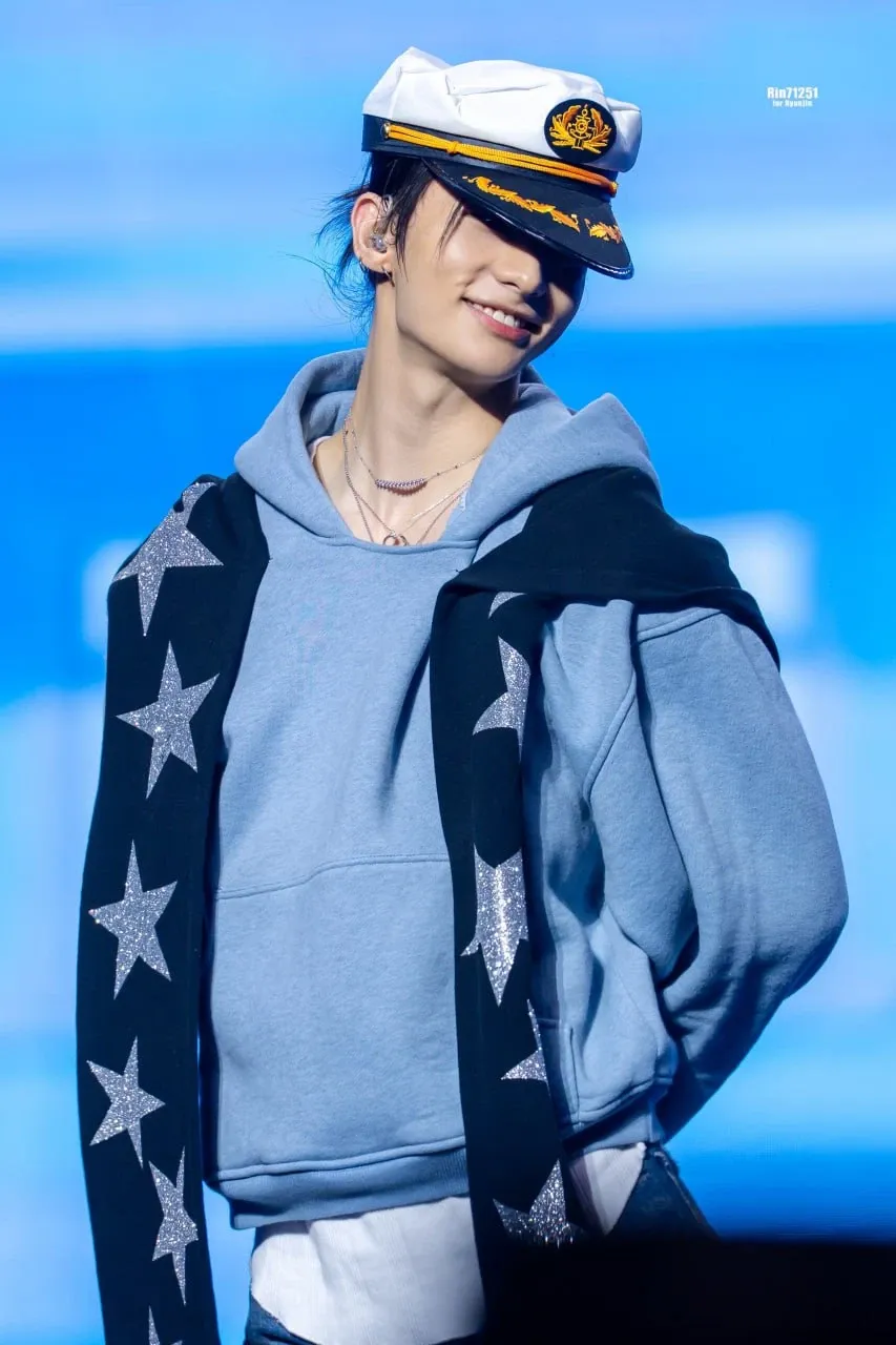 Behind-the-scenes cut of Hyunjin (Stray Kids)