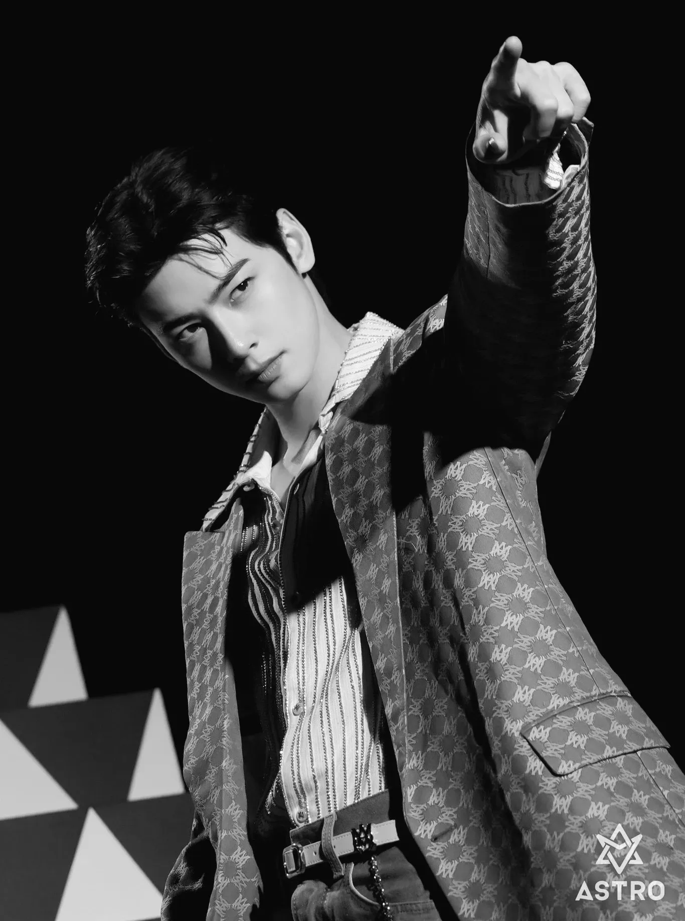 Behind-the-scenes cut of Eunwoo (ASTRO)