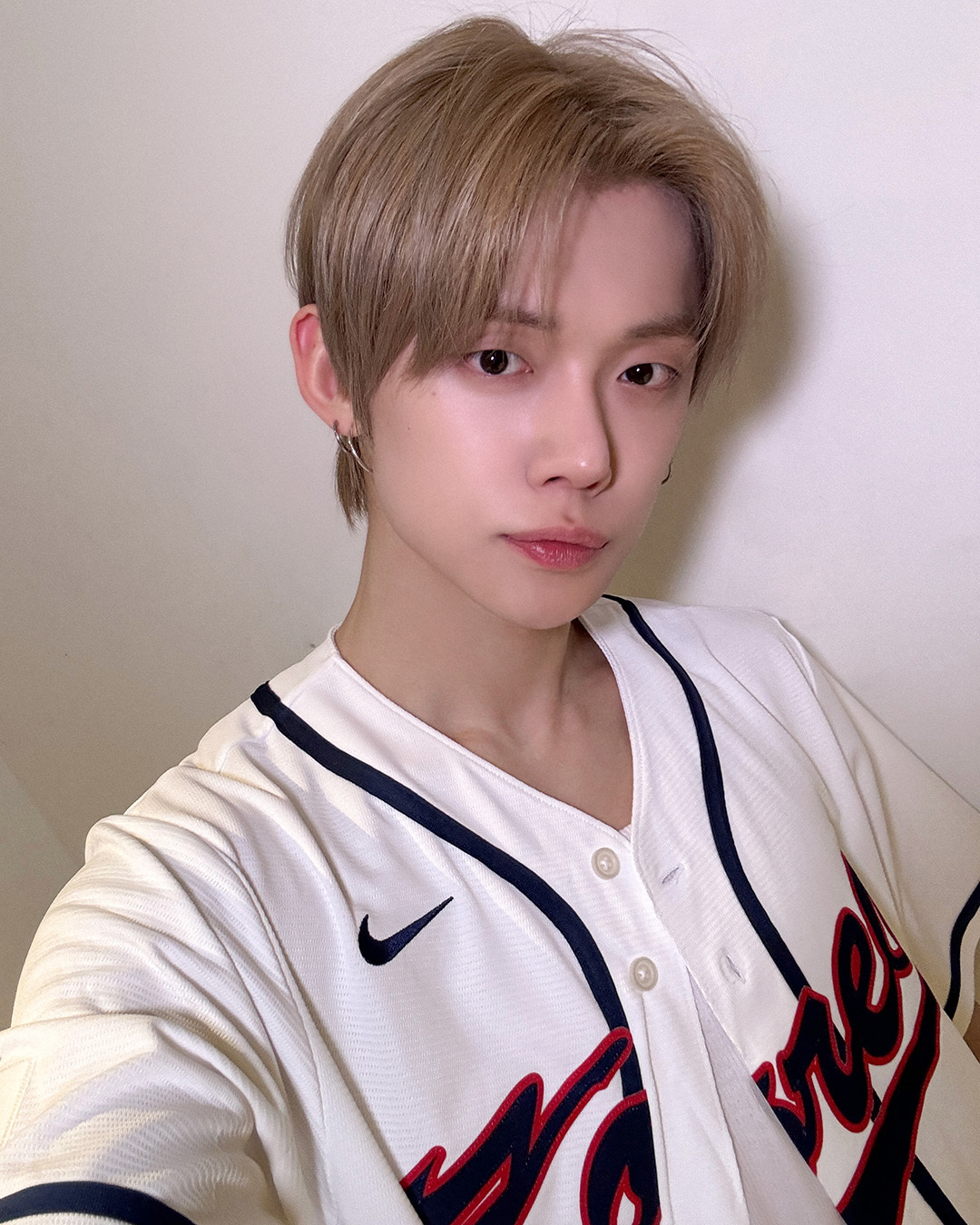 Today’s hot picks from the 연준 (투모로우바이투게더) community