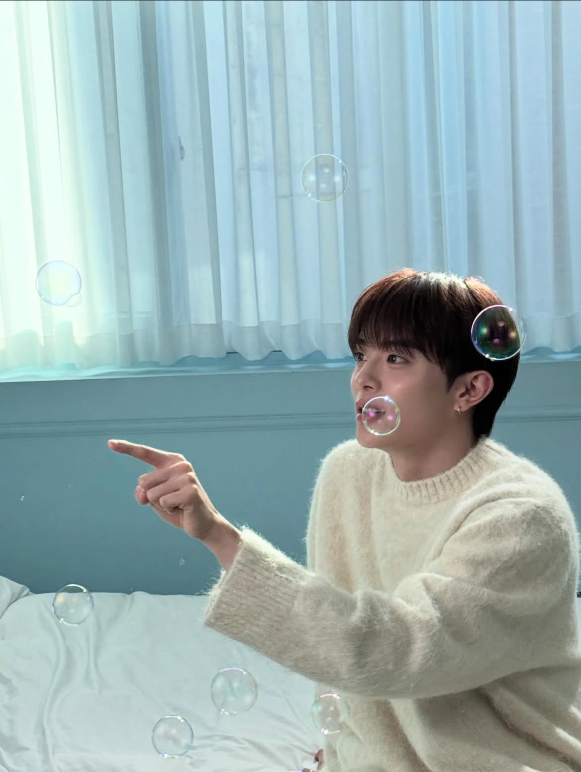 Recent activity shot of Kangmin (VERIVERY)