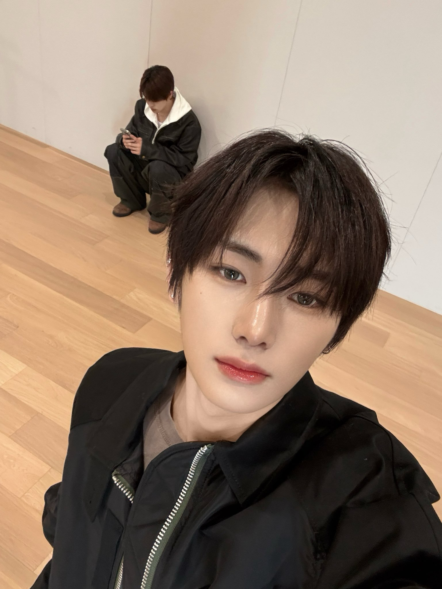 A moment captured by Zhou Anxin (ALPHA DRIVE ONE)'s fan