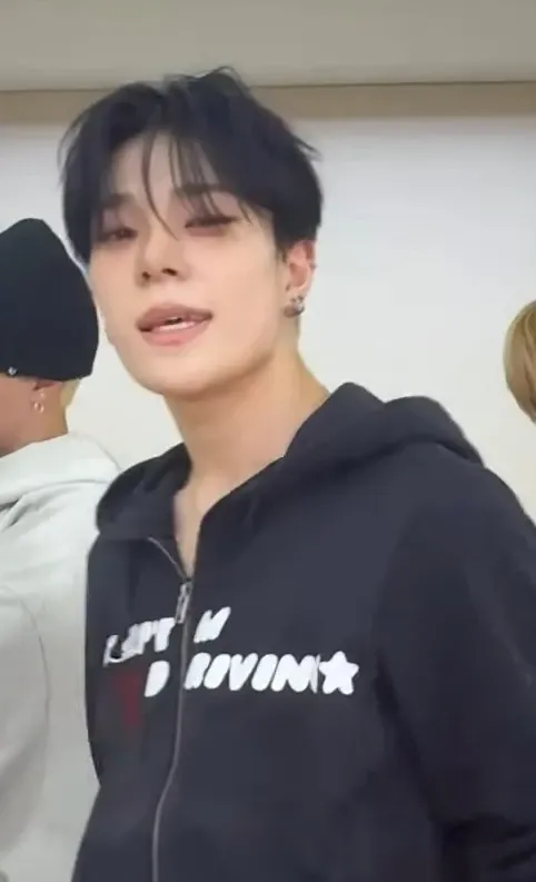 Recent activity shot of Kim Junmin (WHIB)