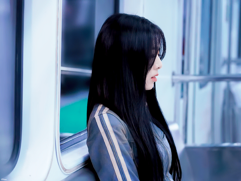 Behind-the-scenes cut of ITZY