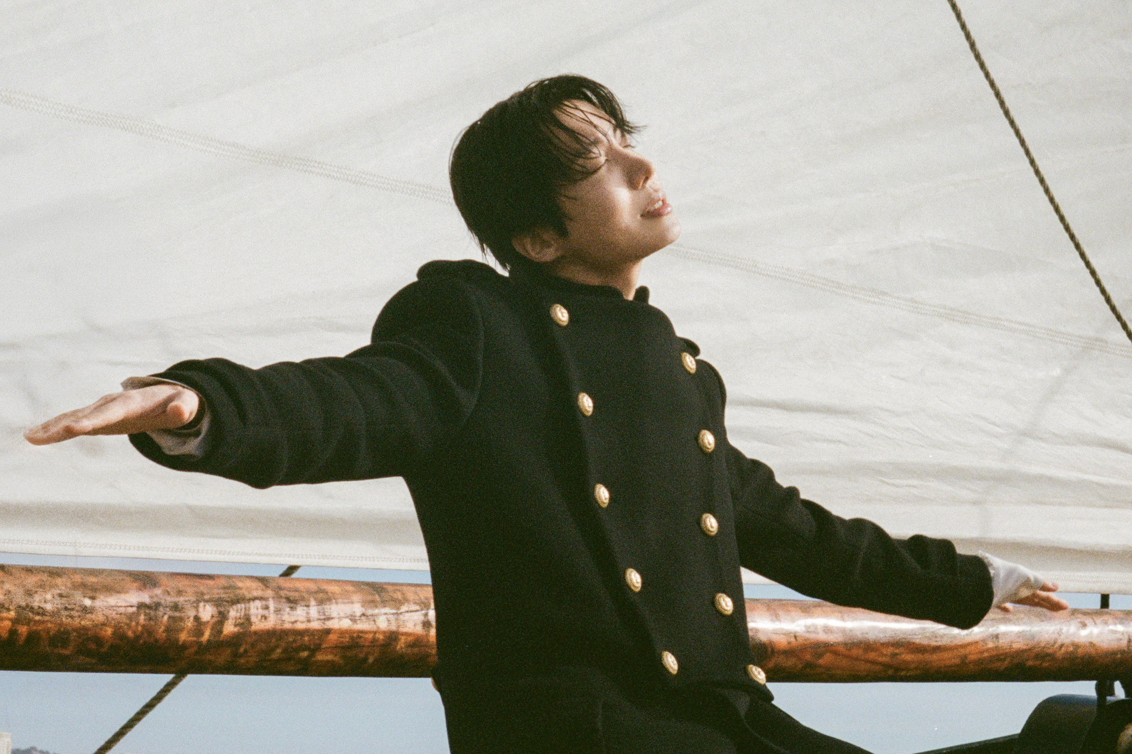 Foto terbaru j-hope (BTS)