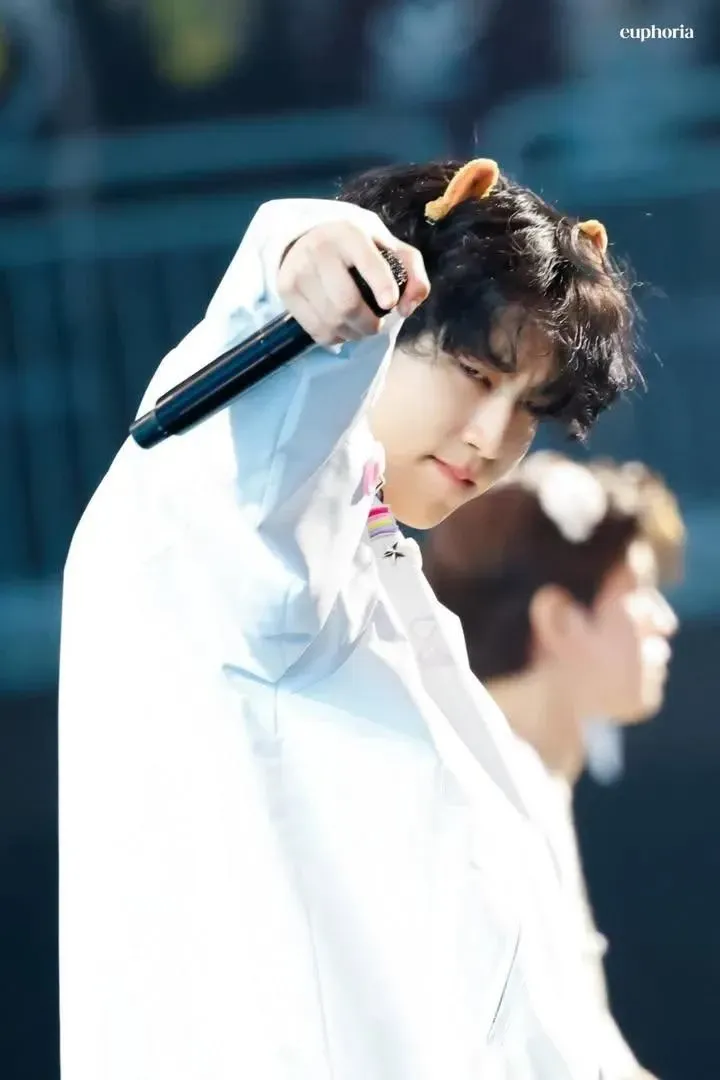 A moment captured by HAN (Stray Kids)'s fan