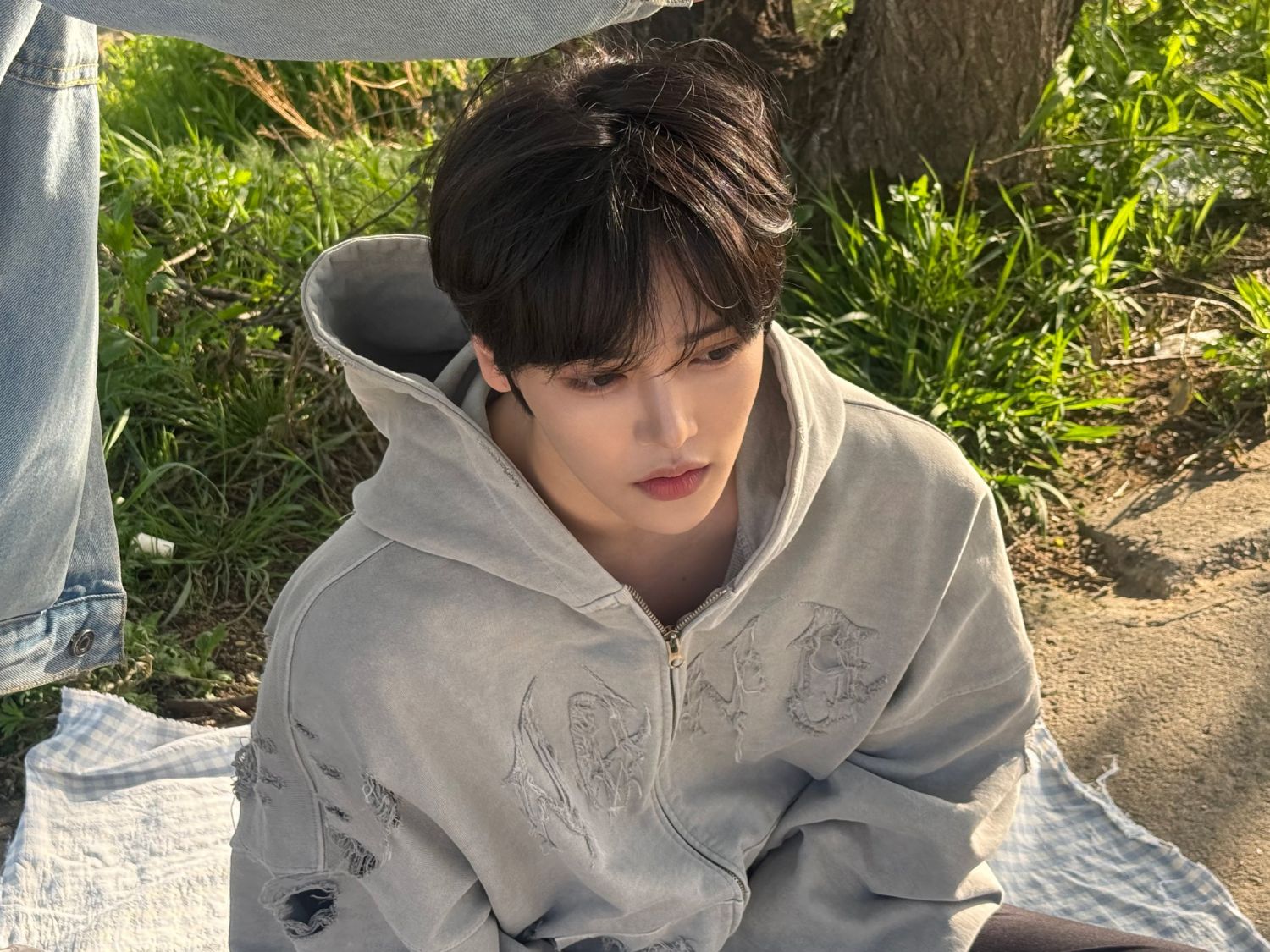 A moment captured by Jang Haneum's fan