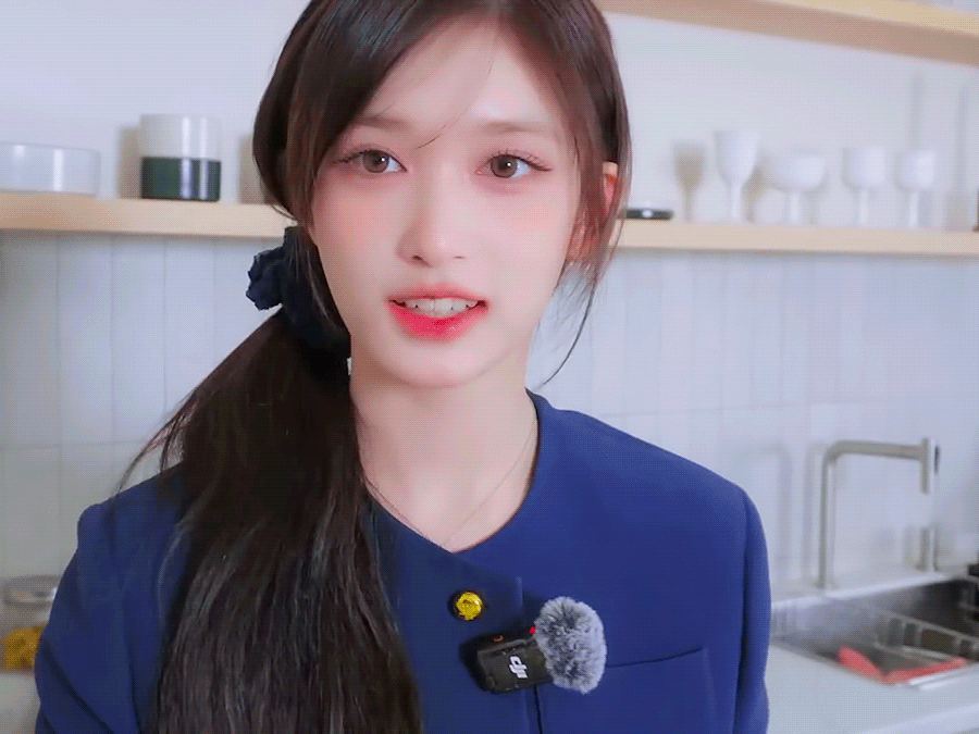 Latest photo of Leeseo (IVE)