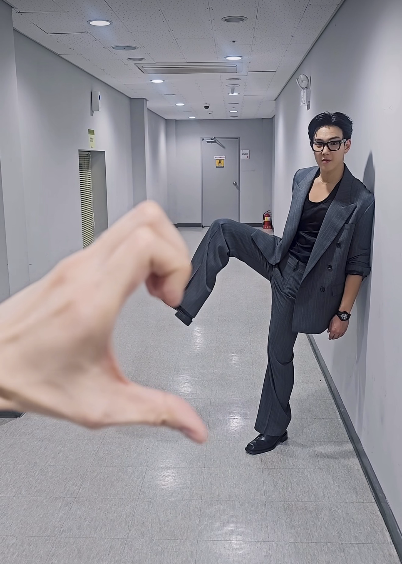 Trending idol content in the community